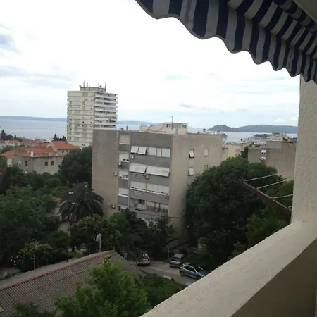 Jalehandro * Split