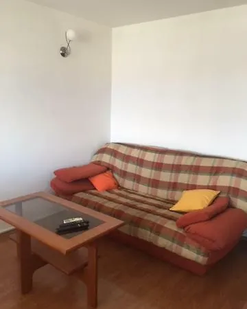 Jalehandro Apartment